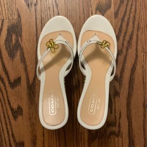 Coach Honey Bee and Flower size 7 Wedges